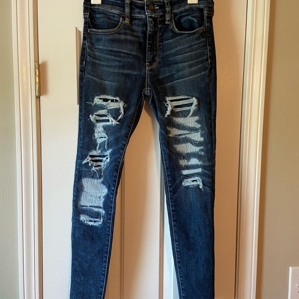 American Eagle distressed jeggins- size 6